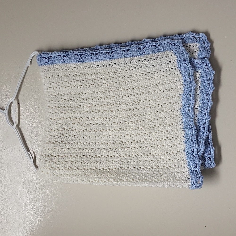 Handmade baby  Crochet Blanket‎ in white and blue color size 43" x 36"